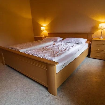 Am Birkensee 55125 * Detern